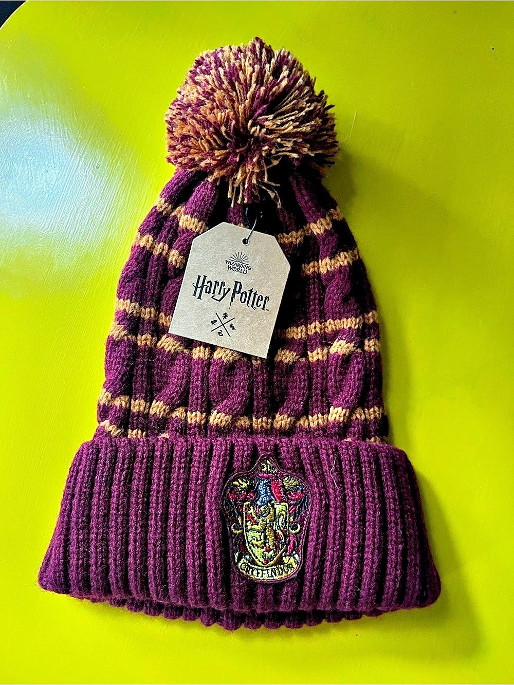 NWT Harry Potter Gryffindor Knitted Hat Burgundy & Gold, Unisex